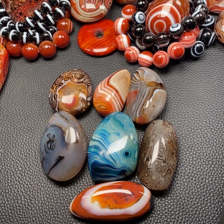 r***g玛瑙/玉髓未镶嵌颈饰