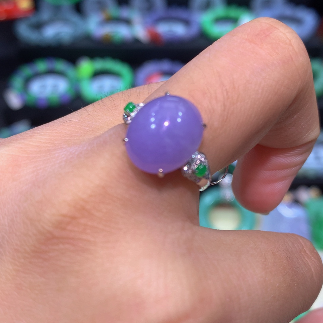 翡翠18K金镶嵌颈饰翡翠