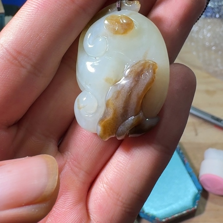 未镶嵌和田玉（糖玉）挂件