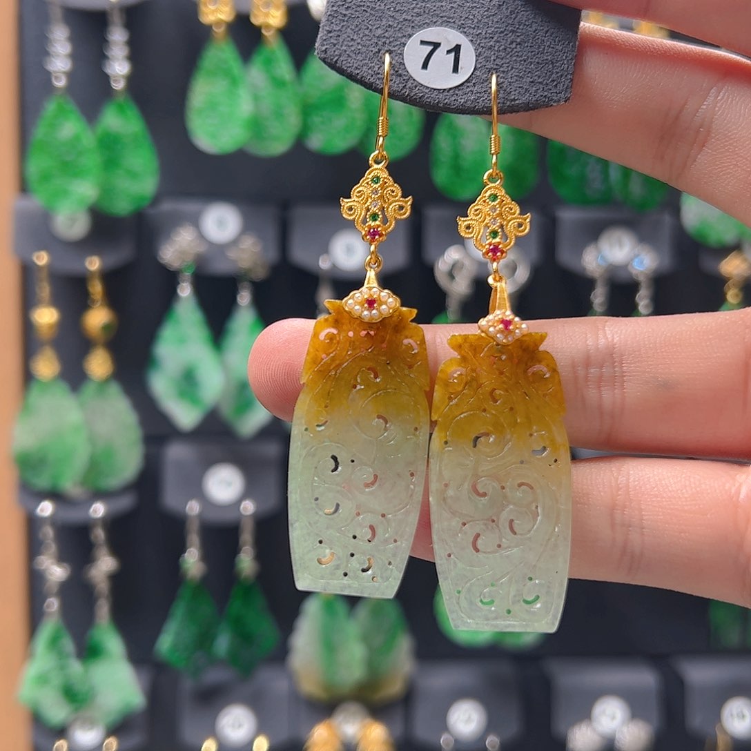 未镶嵌翡翠耳饰翡翠