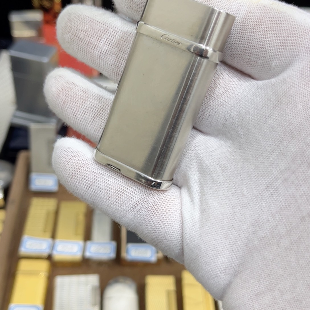 過***！生日快乐卡家银色