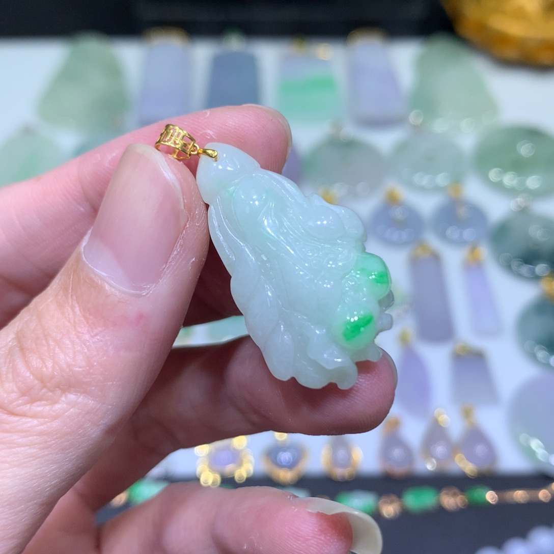 翡翠吊坠(不含链)18K金镶嵌