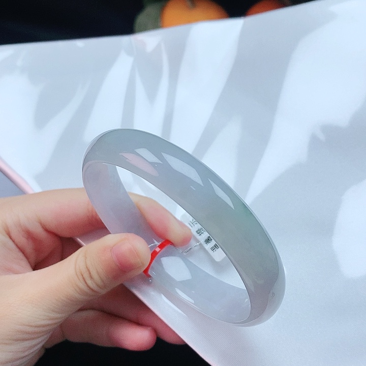 翡翠手镯未镶嵌60圈