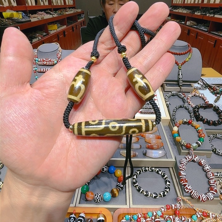 未镶嵌玛瑙/玉髓珠宝奇石