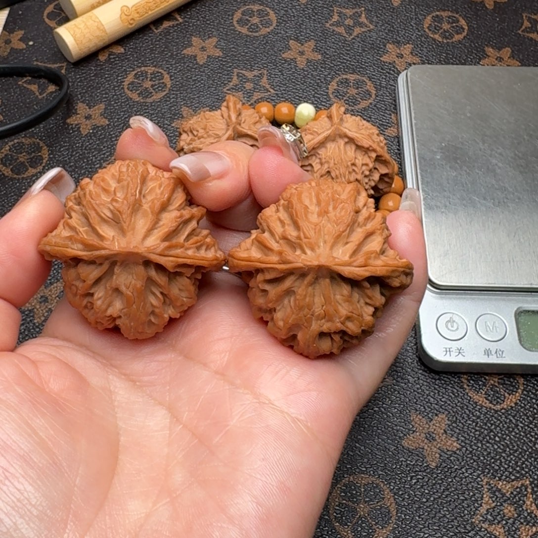 S***r文玩核桃把件42苹果园G429