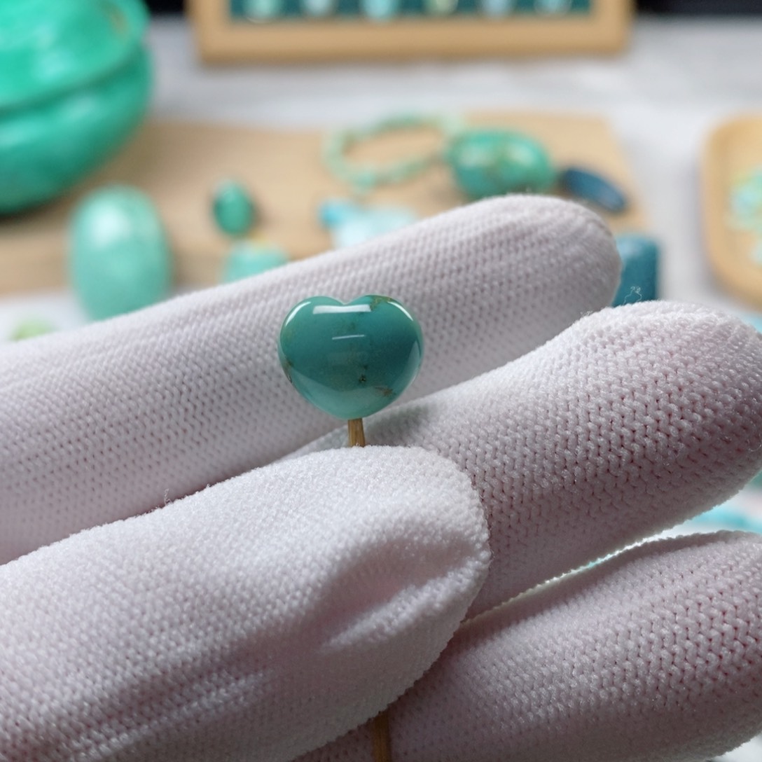 绿松石颈饰未镶嵌