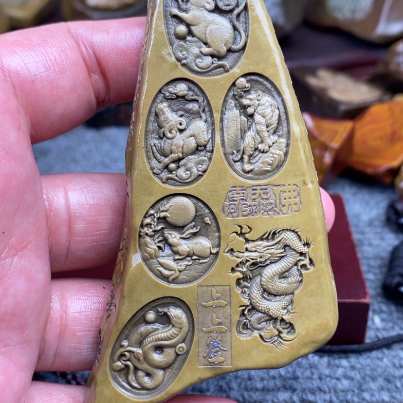 【闪购商品】原石雕刻手把件