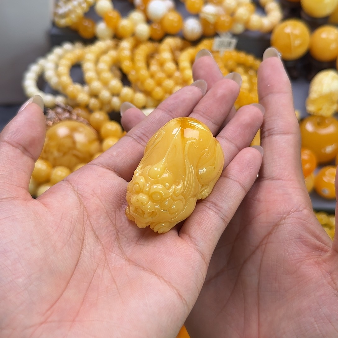 未镶嵌琥珀珠宝奇石貔貅