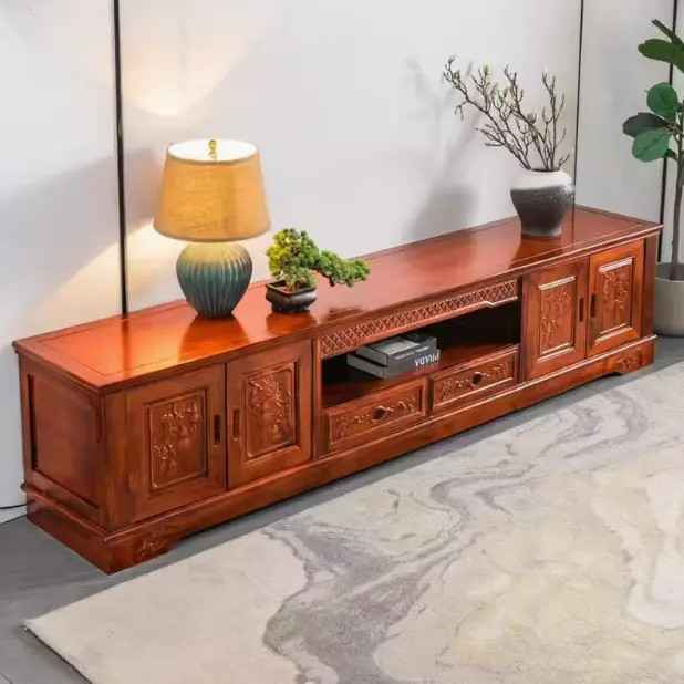 鸡翅木雕花电视柜适合客厅摆放美观实用
