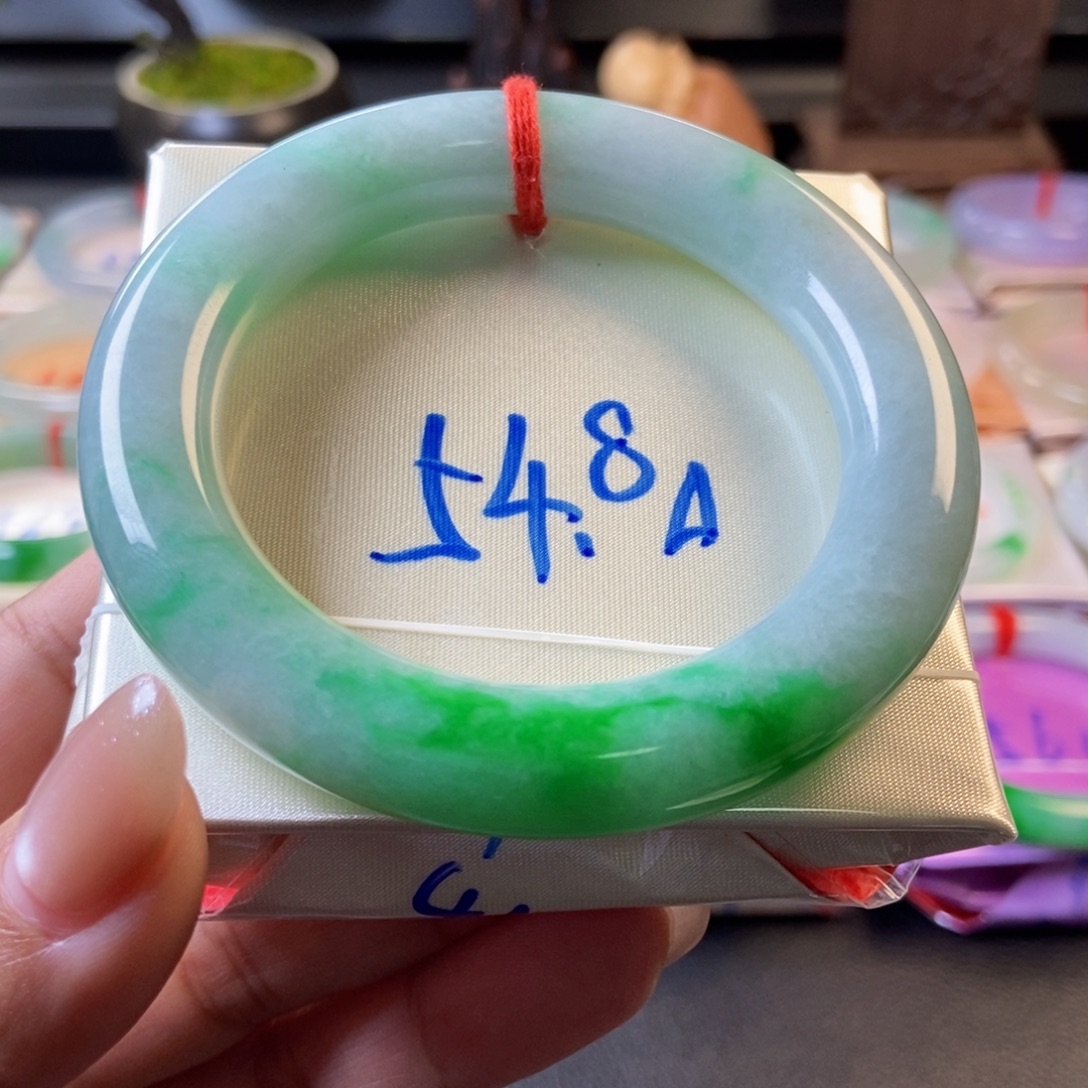 翡翠未镶嵌手镯22白底青圆条