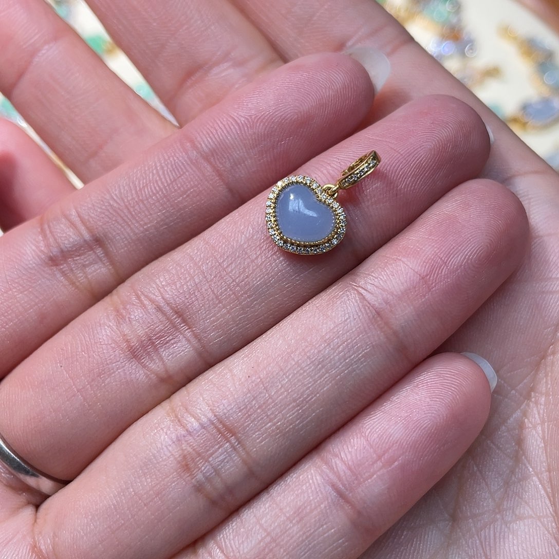 翡翠吊坠(不含链)18K金镶嵌F***y