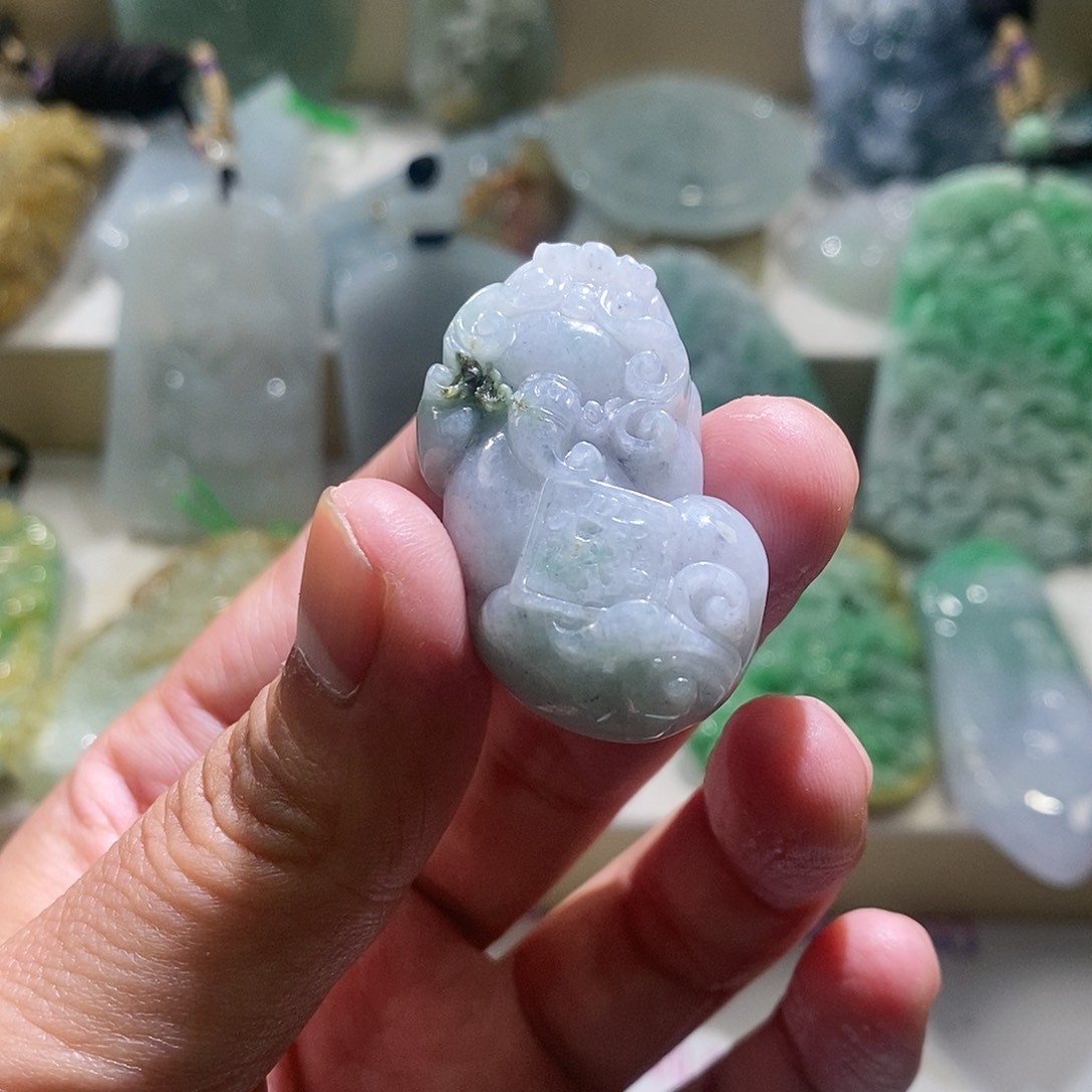 【闪购商品】翡翠颈饰未镶嵌貔貅