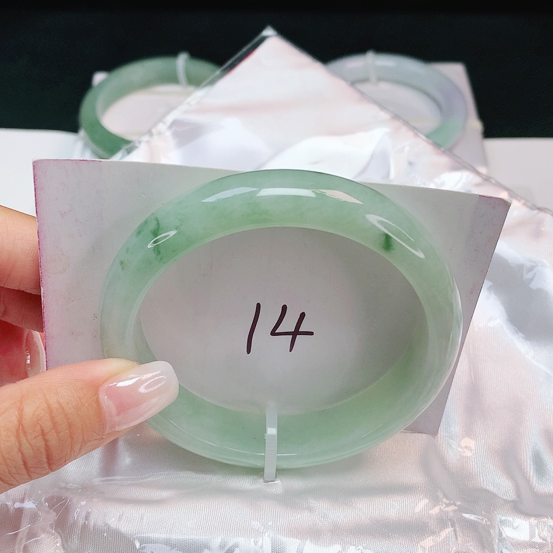 翡翠未镶嵌手镯 正圈59