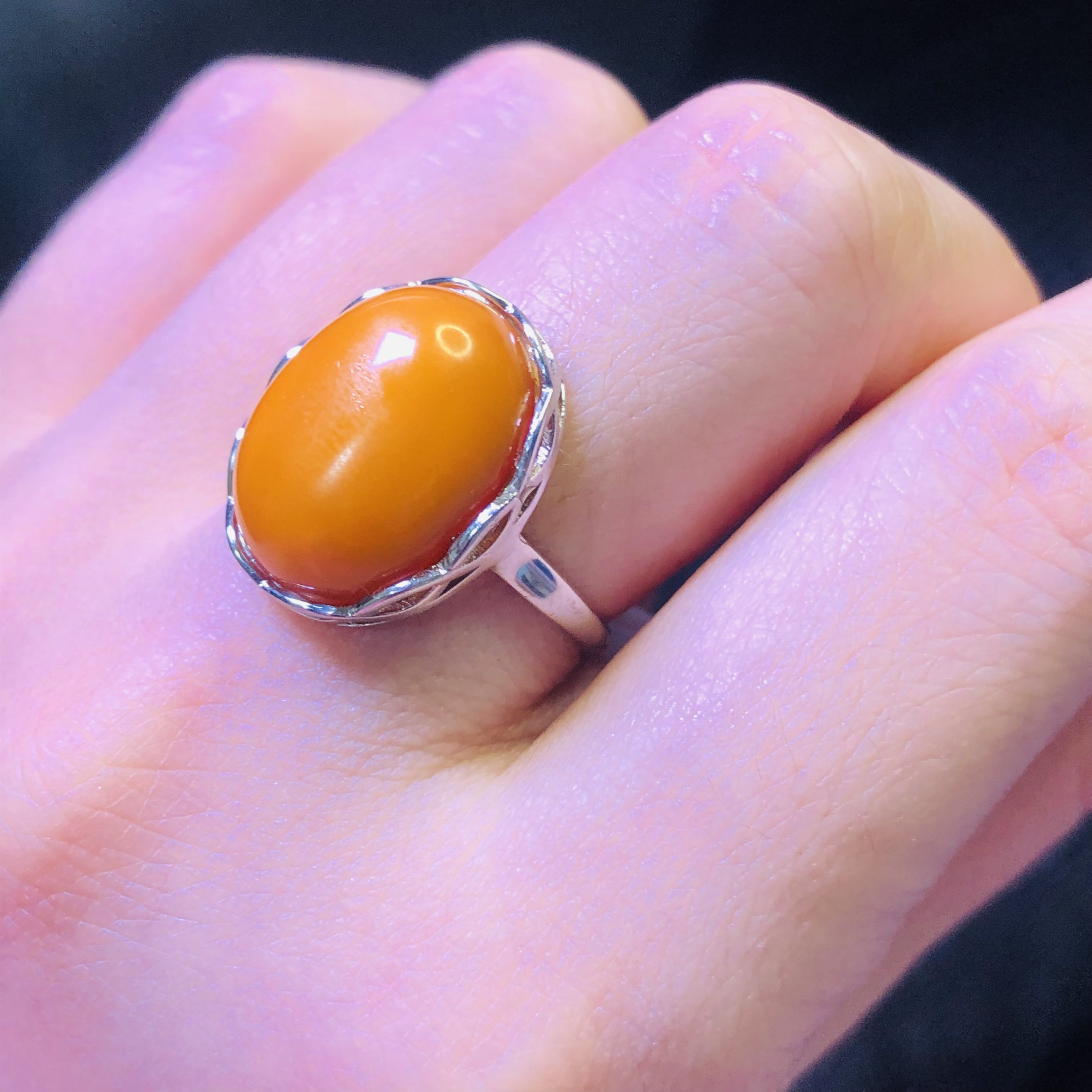 S925银镶嵌天然蜜蜡12x16MM戒指鸡油黄指环饰品琥珀活口简单