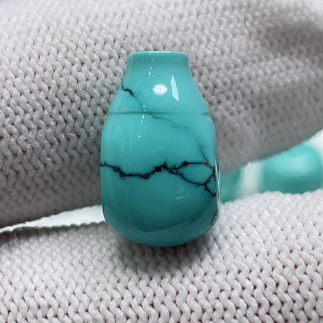 绿松石颈饰未镶嵌