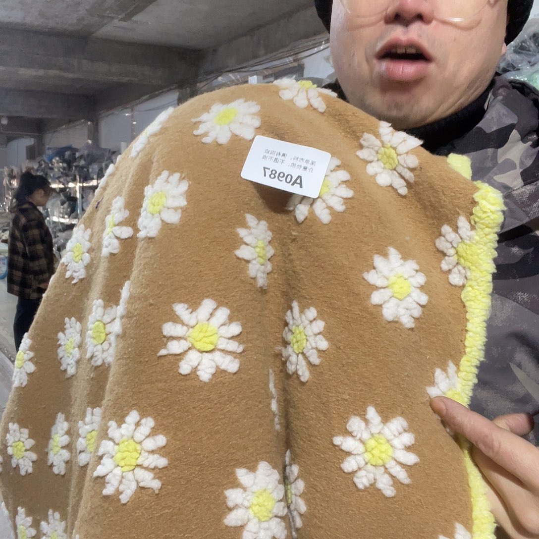 宽1.55米提花针织毛呢2米价987