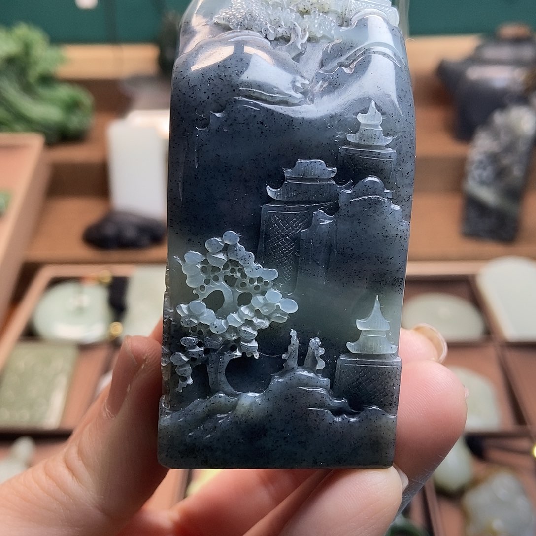 和田玉（糖玉）颈饰未镶嵌