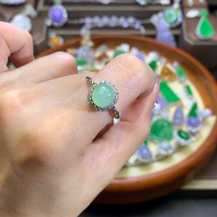 翡翠颈饰银S925镶嵌翡翠吊坠