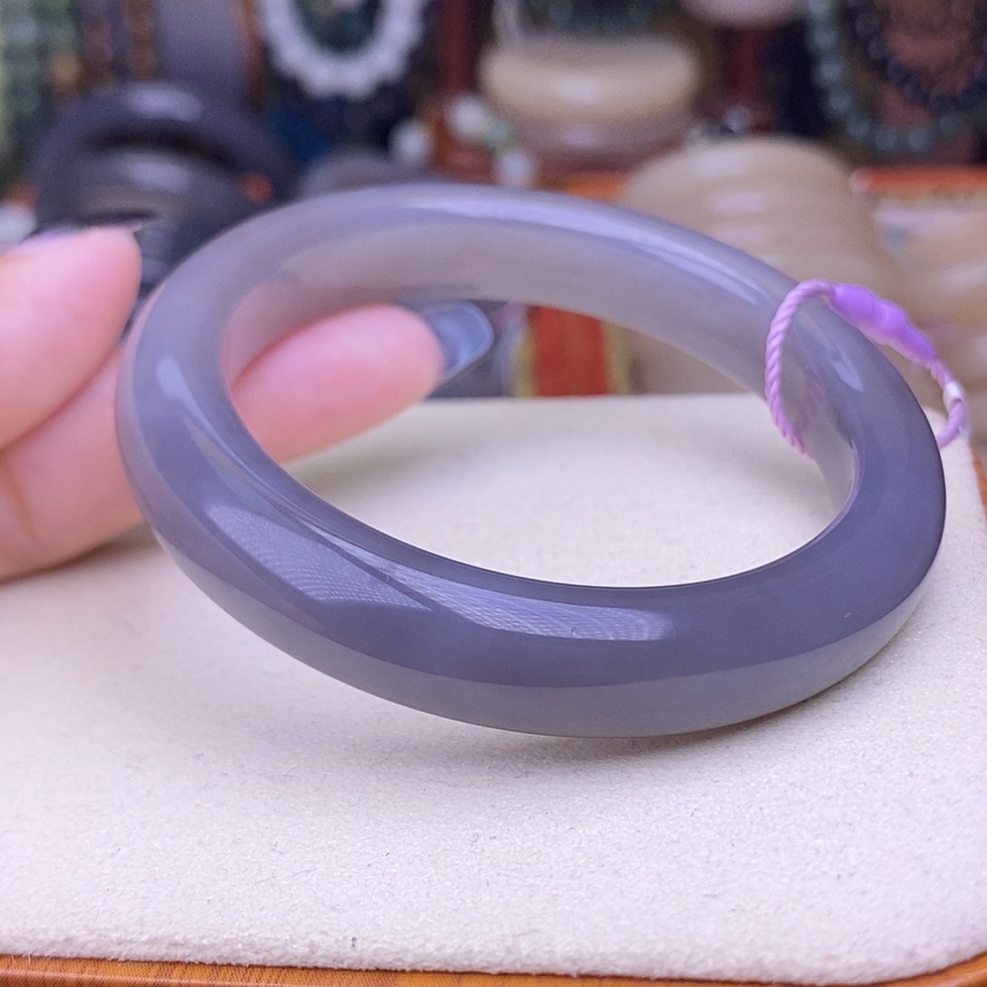 颈饰未镶嵌和田玉浓烟紫老料手镯54.5圈