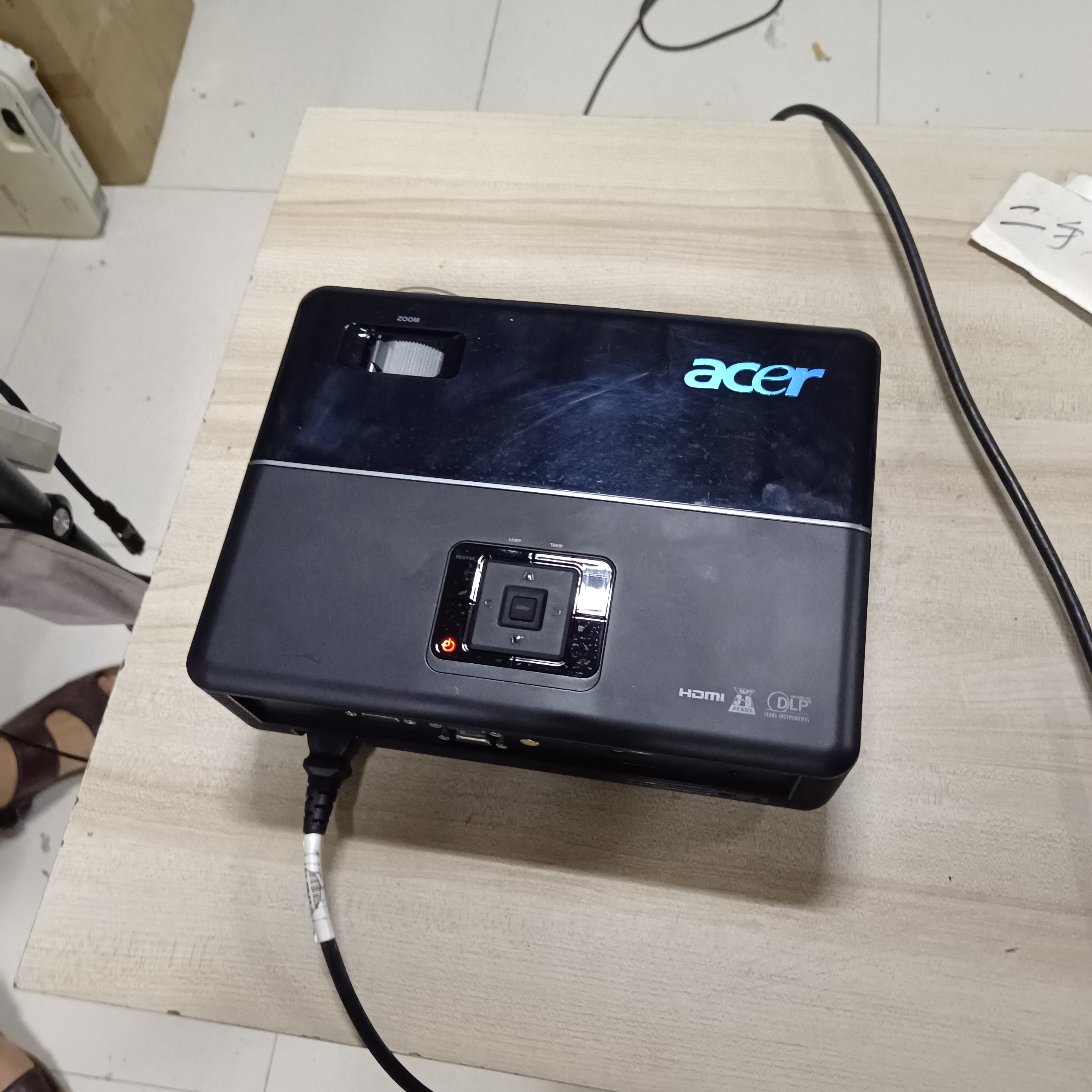 8新  二手宏基投影仪运费自理