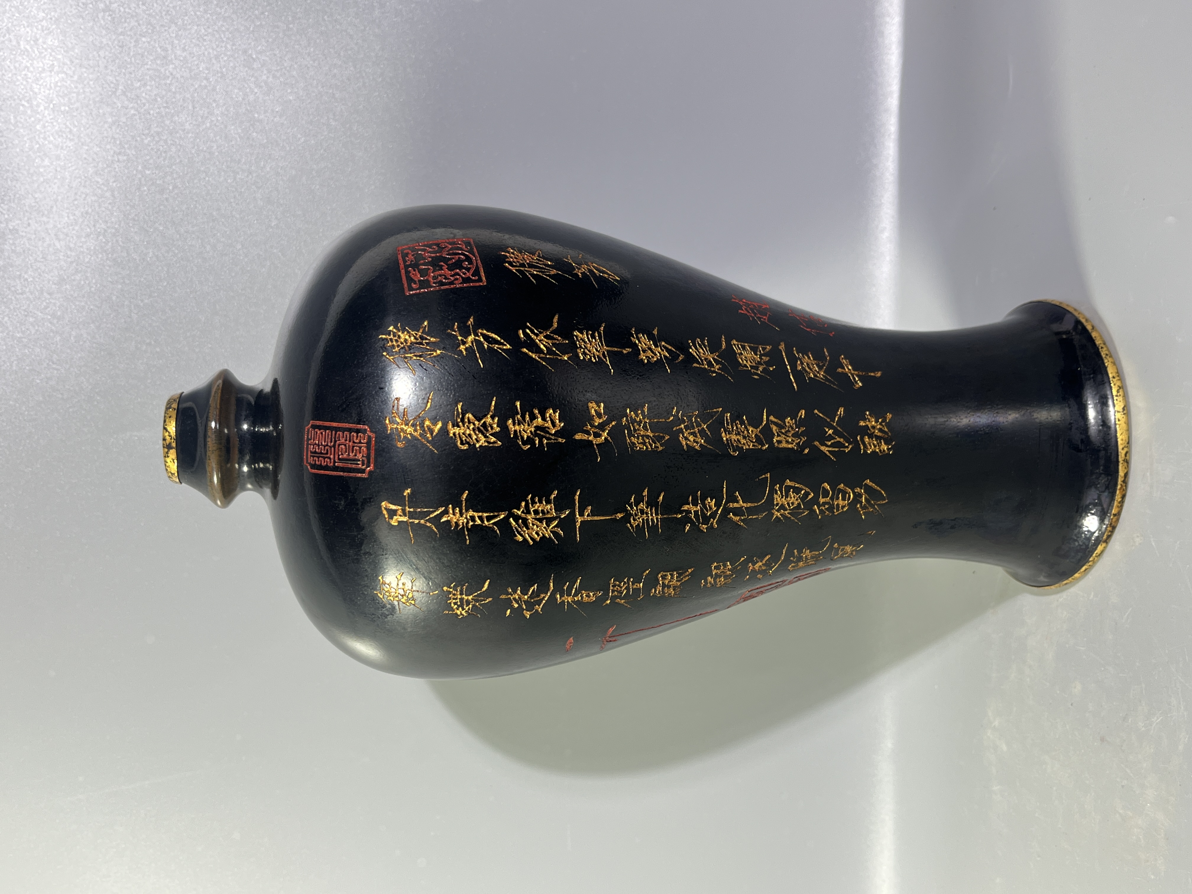 汝窑黑汝梅瓶，喜欢可私聊或拍下！