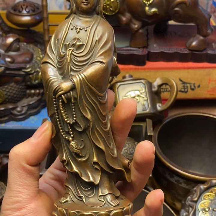 铜器摆件做工精良