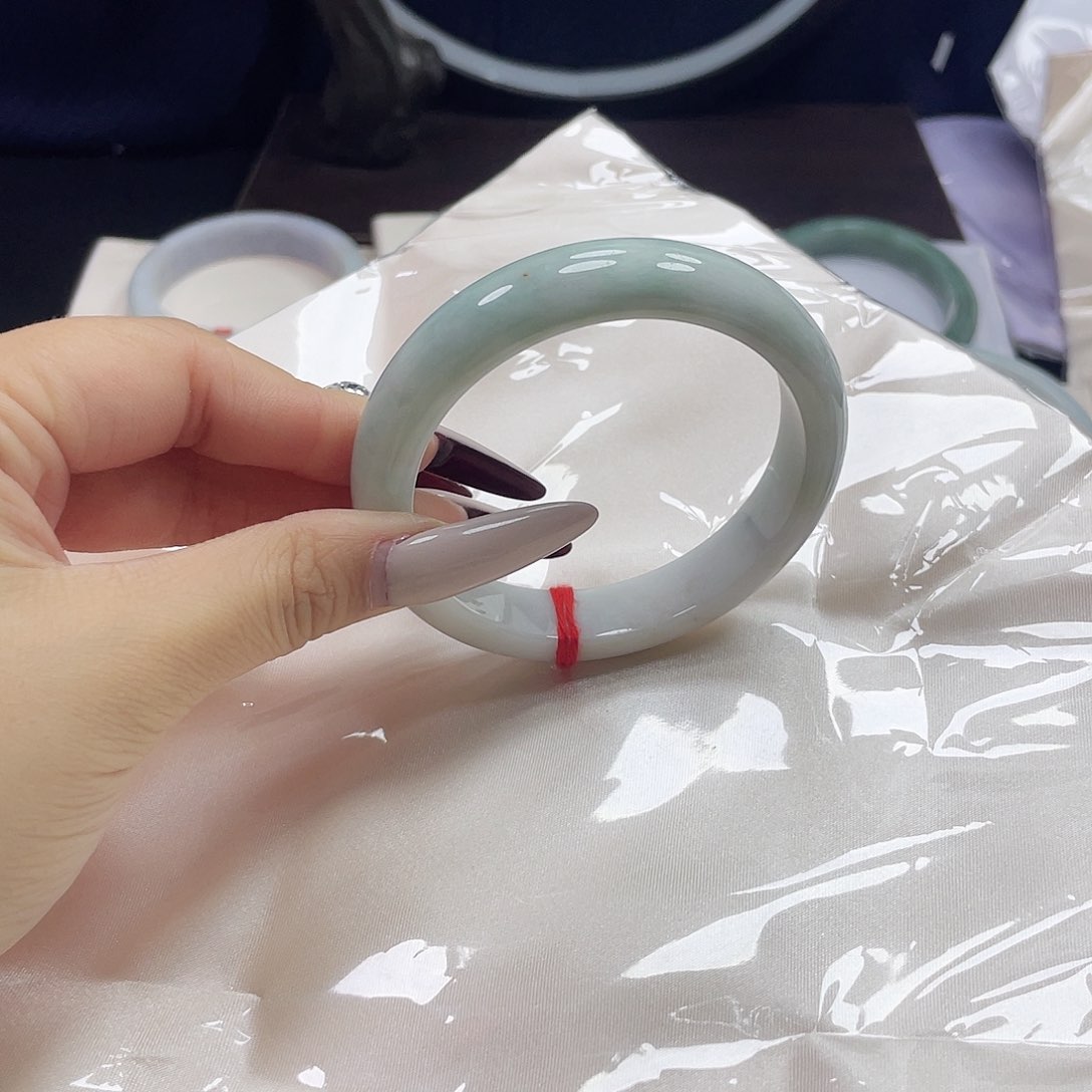 未镶嵌手镯翡翠夜班