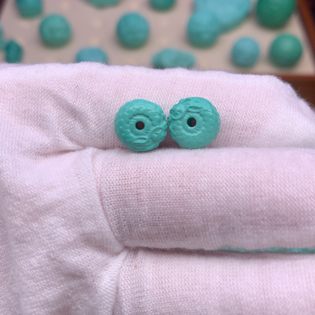 原生态散珠配珠龙扣一对卡10