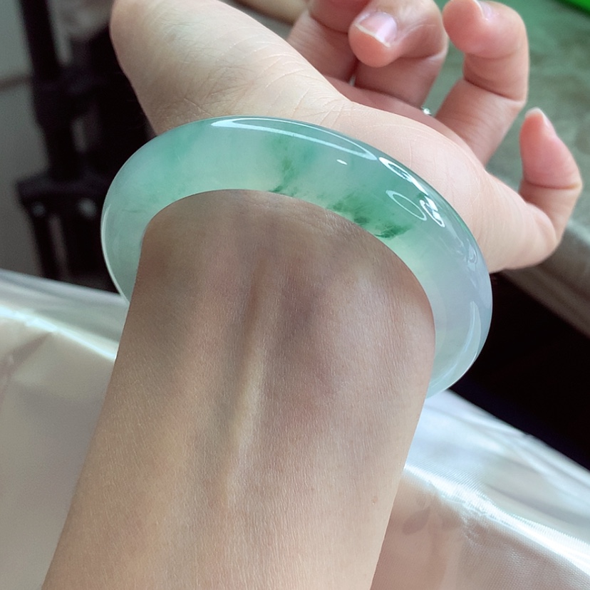 【闪购商品】翡翠手镯未镶嵌53冰飘绿花宝藏毕业A
