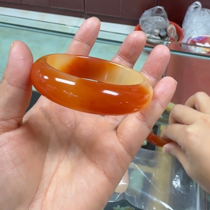 野***蕉石英质玉合金颈饰