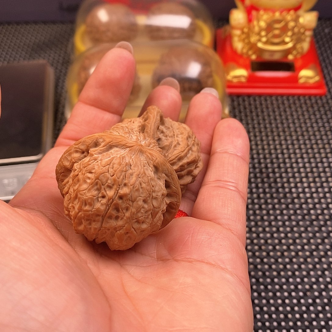 文玩核桃吊坠铮*40尺血麒麟