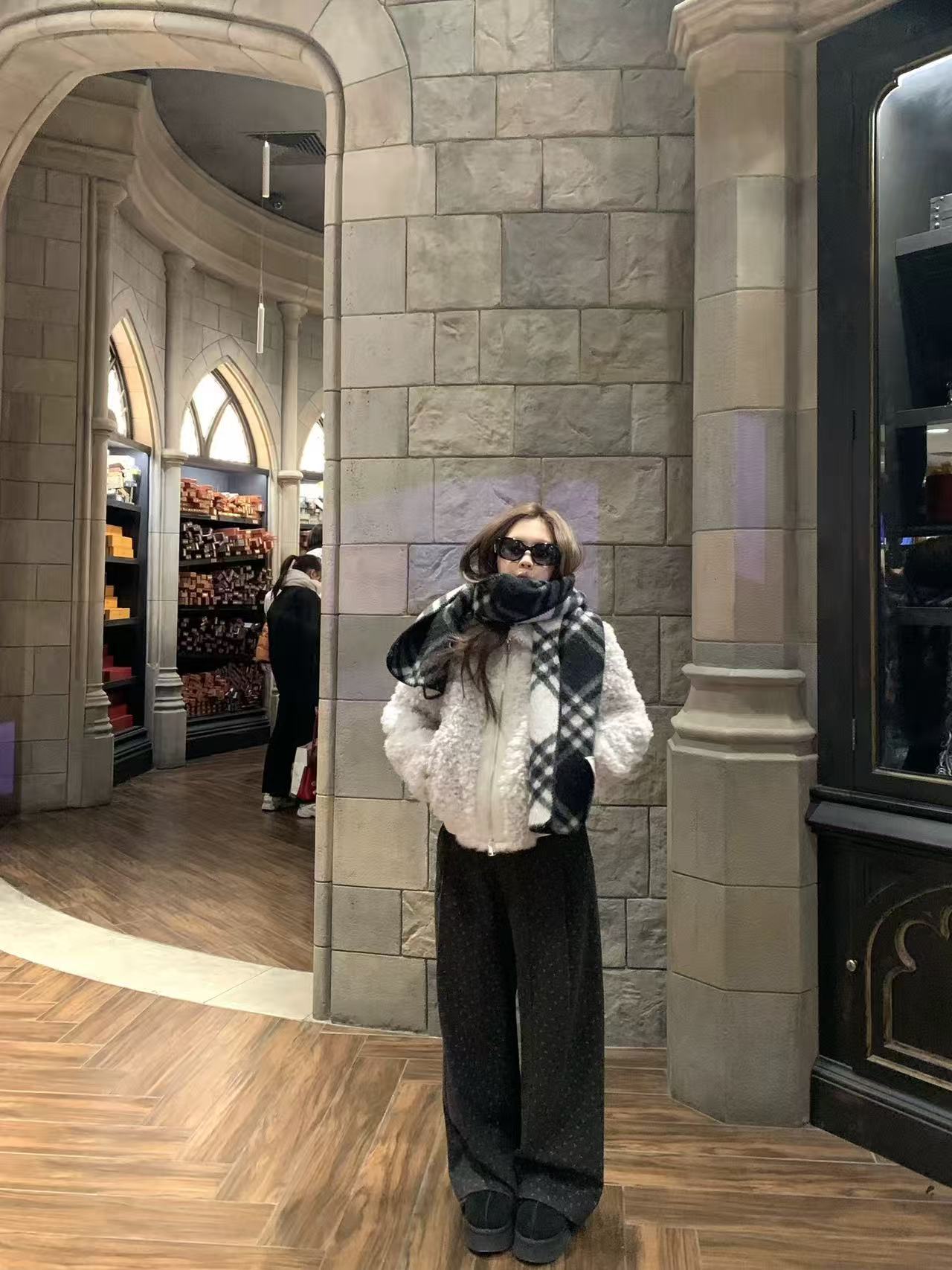 C5尽头藏青色“小花草”休闲裤（6666）