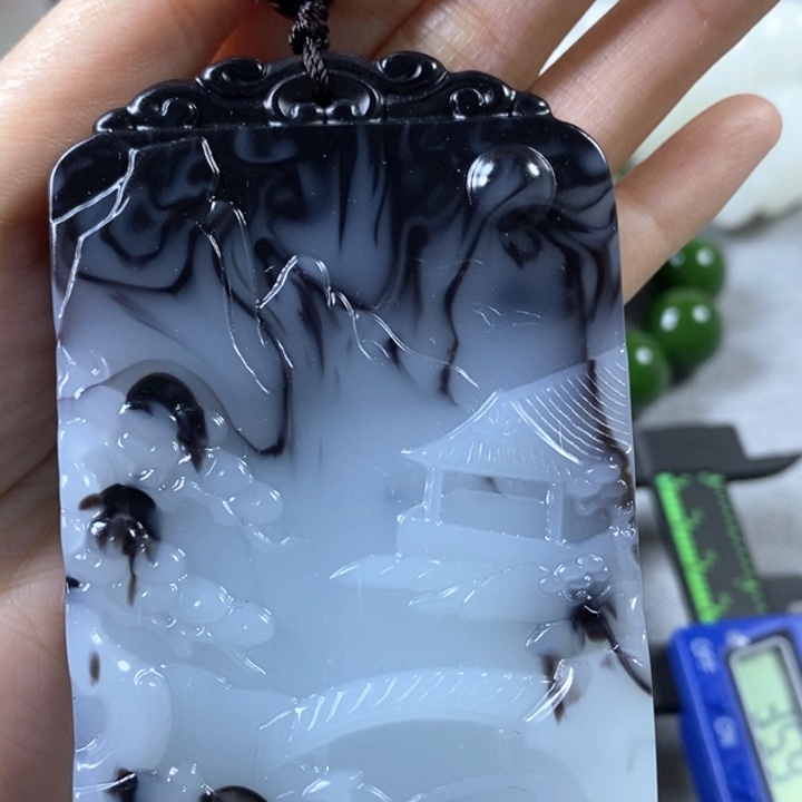 和田玉颈饰未镶嵌