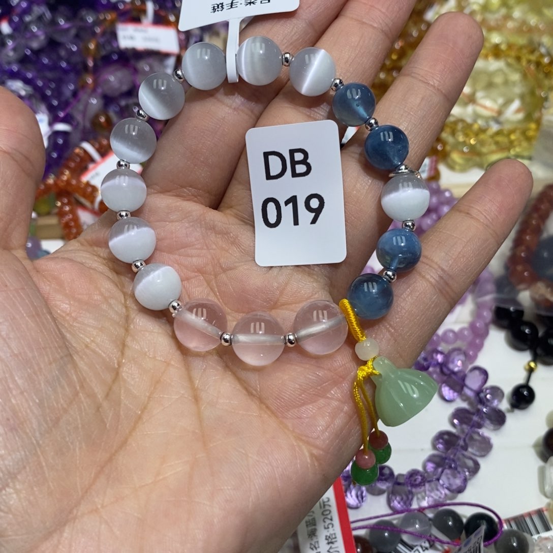 多样性发一未镶嵌水晶