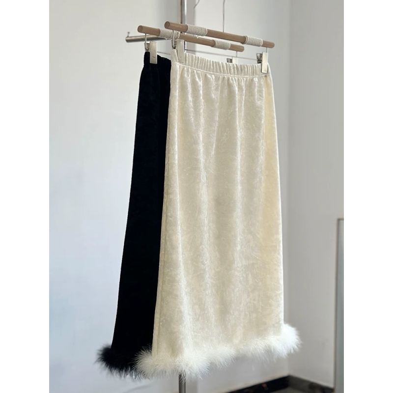 『窈窕淑女』冬季新品超百搭下摆羽毛丝绒气质半裙