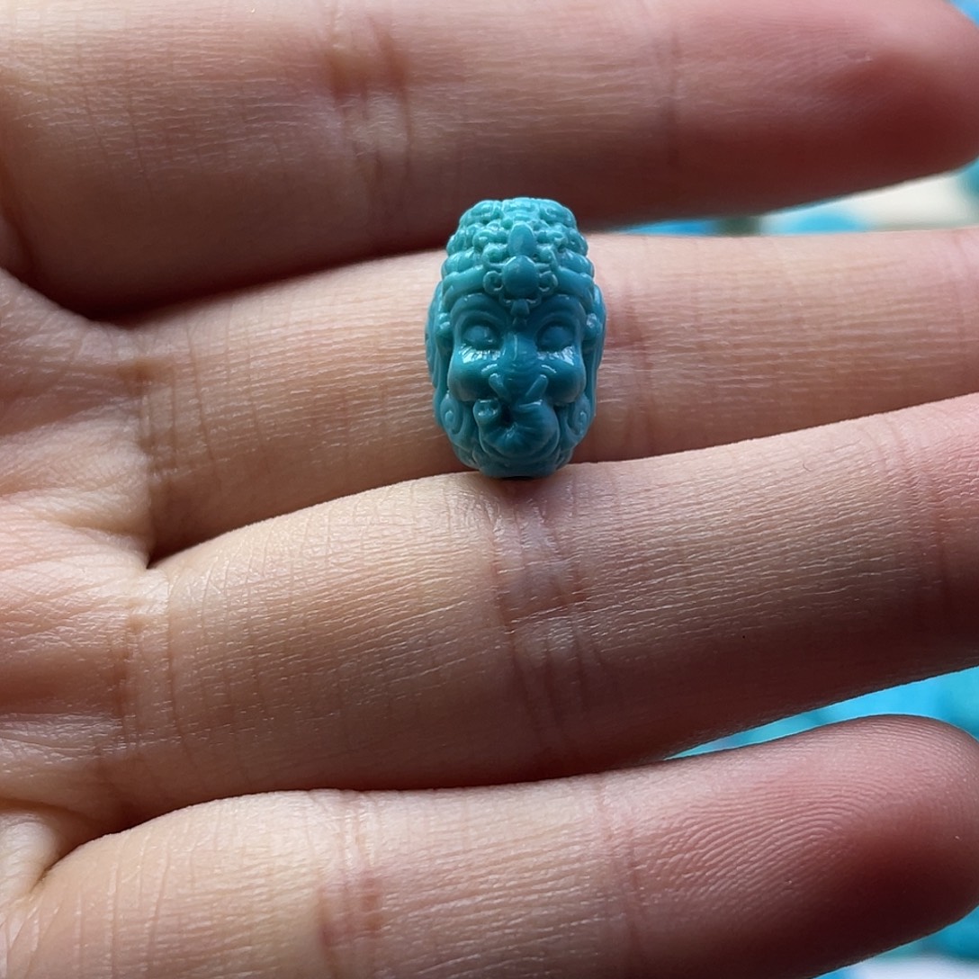 绿松石未镶嵌颈饰