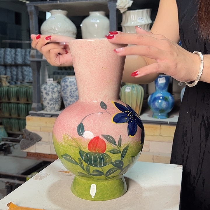 景德镇陶瓷花瓶微瑕介意勿拍