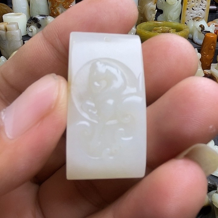 颈饰未镶嵌和田玉