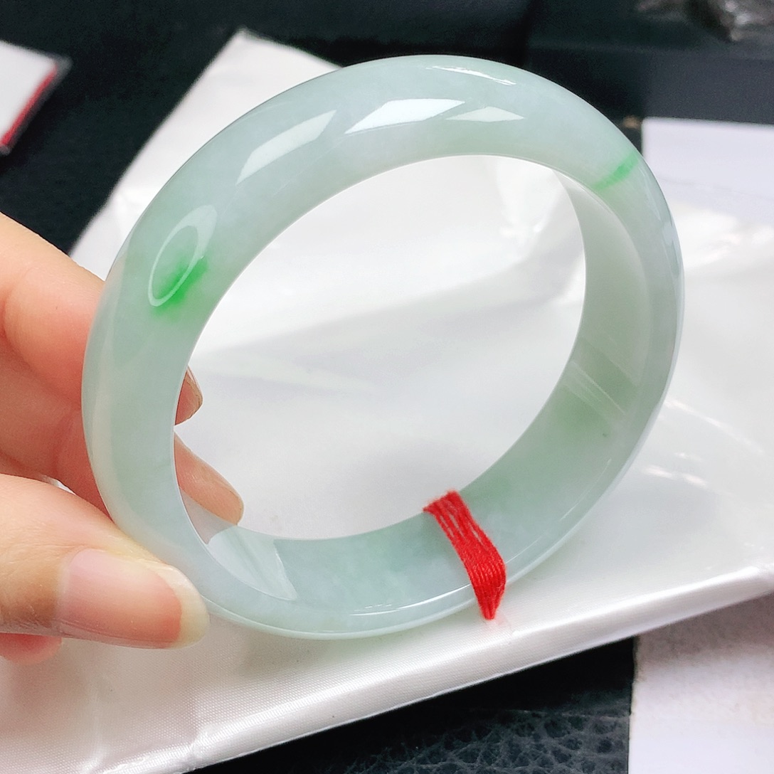 翡翠手镯未镶嵌正