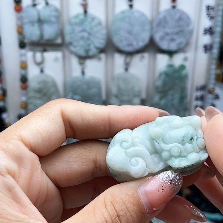 翡翠未镶嵌颈饰翡翠