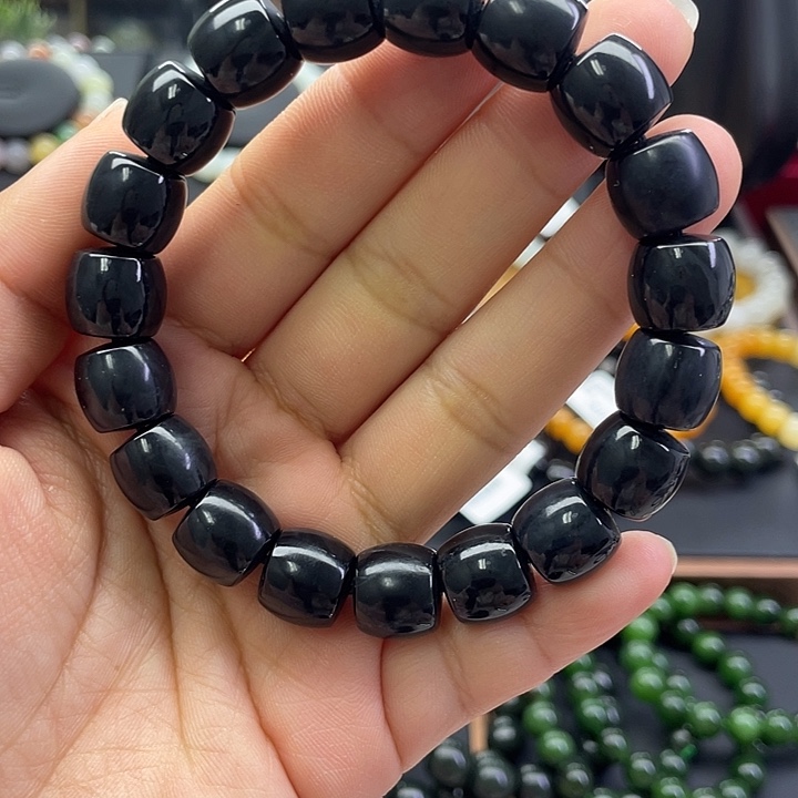 和田玉未镶嵌手串