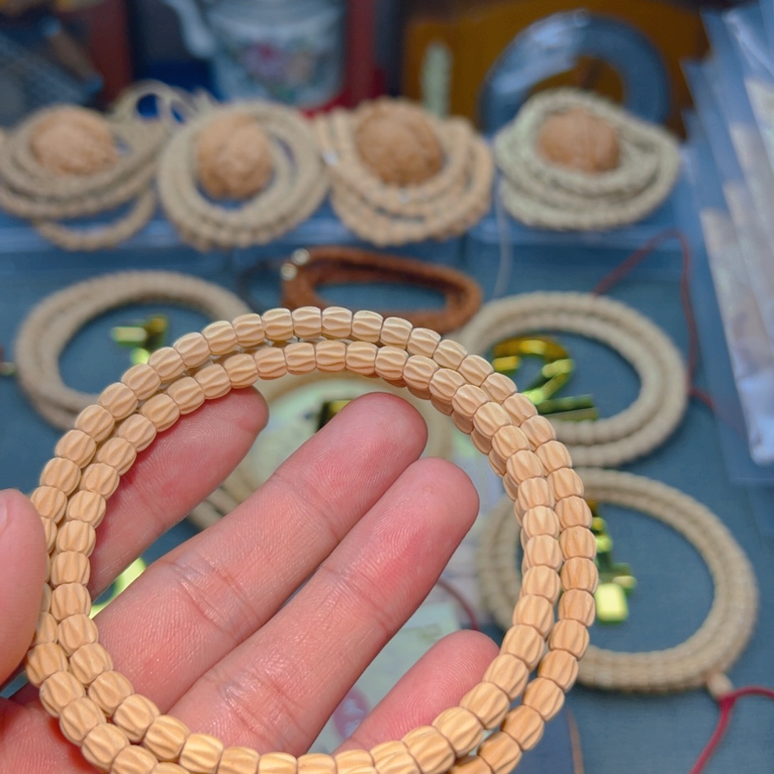 吨***宝柏香籽/百香籽吊坠