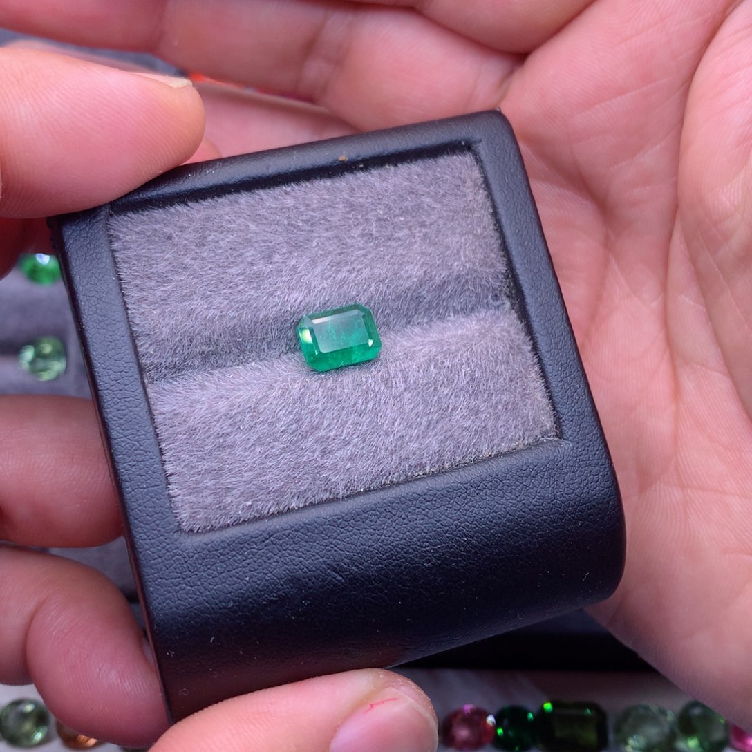 【闪购商品】裸石未镶嵌祖母绿天然2.19ct祖母绿开播福利