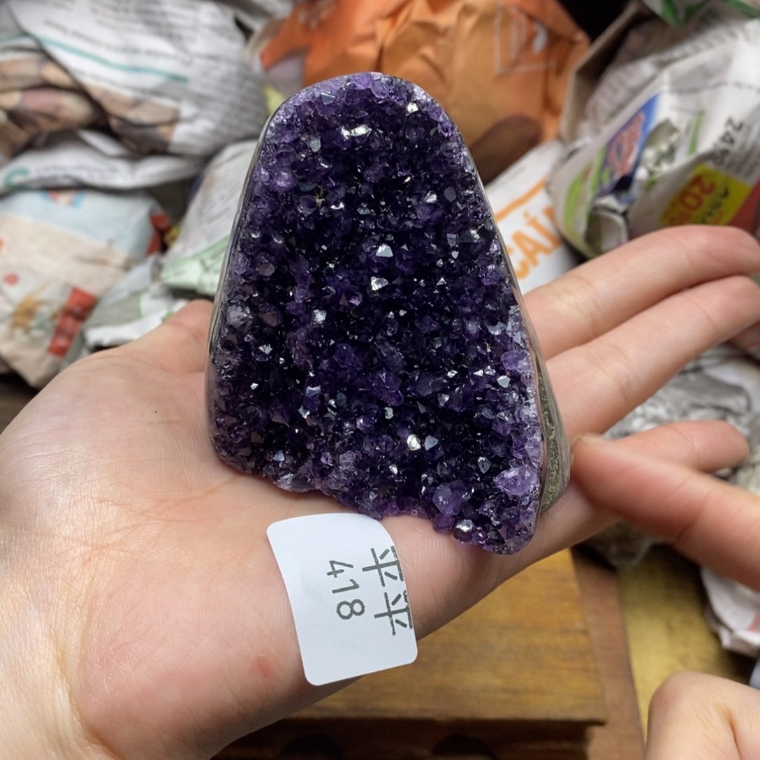 紫晶乌拉圭未镶嵌