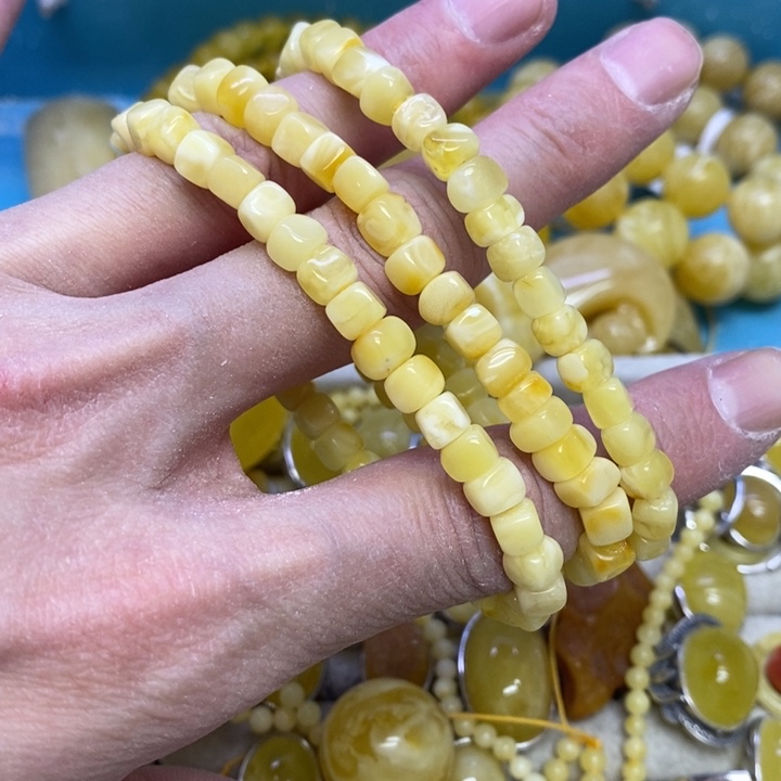 蜜蜡裸石未镶嵌多样性发货其一
