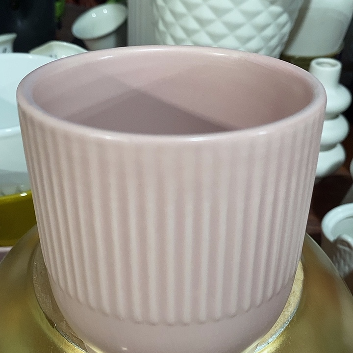 陶瓷花盆有孔 瑕疵介意勿拍 