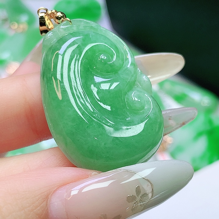 翡翠未镶嵌颈饰翡翠