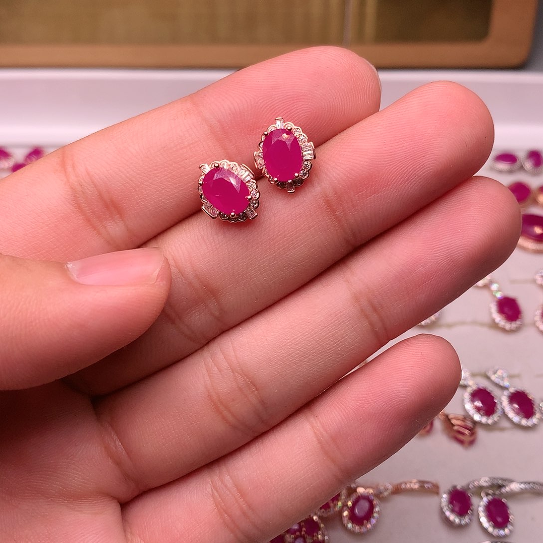 红宝石耳饰银S925镶嵌?*
