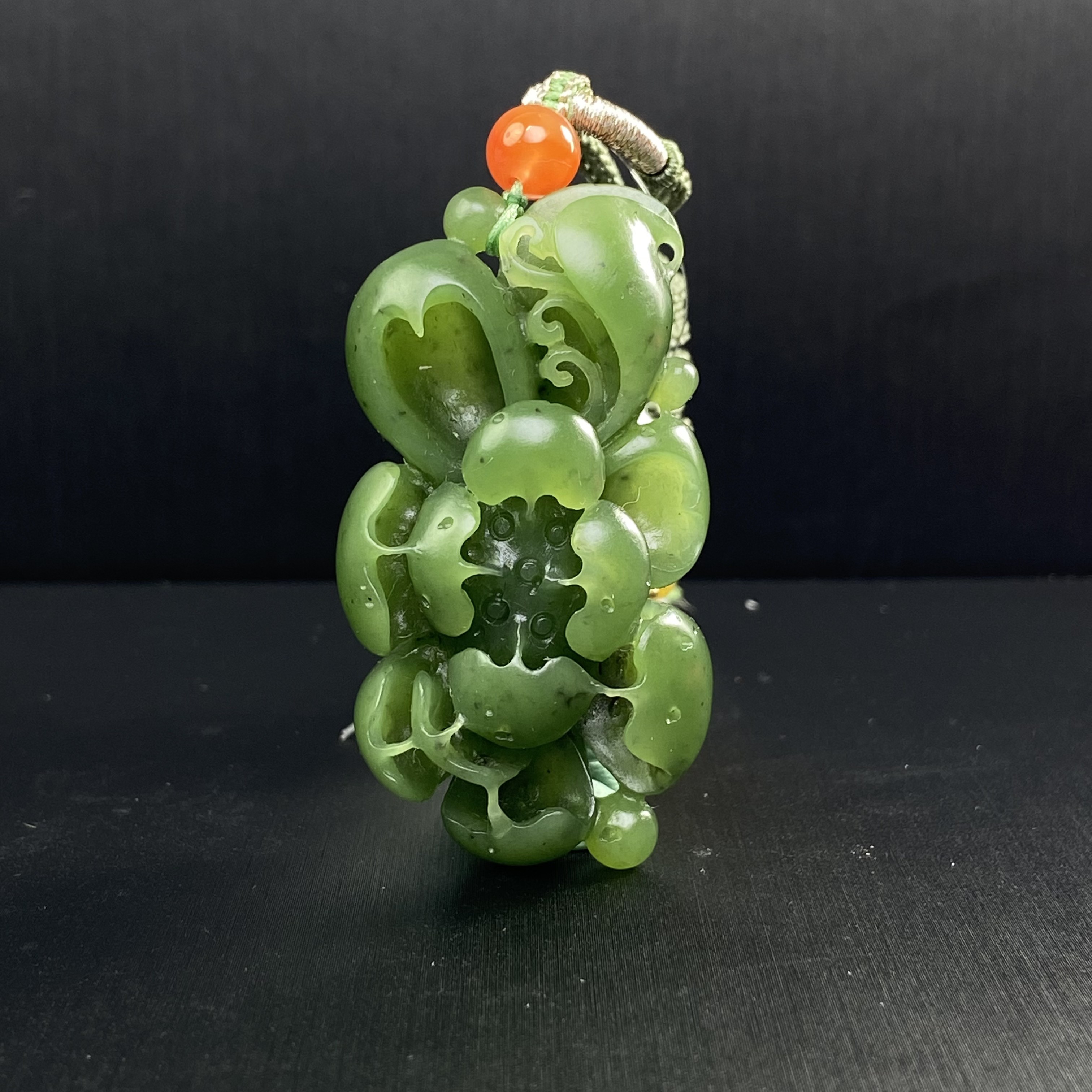 QK5008L 和田玉 凝碧升莲