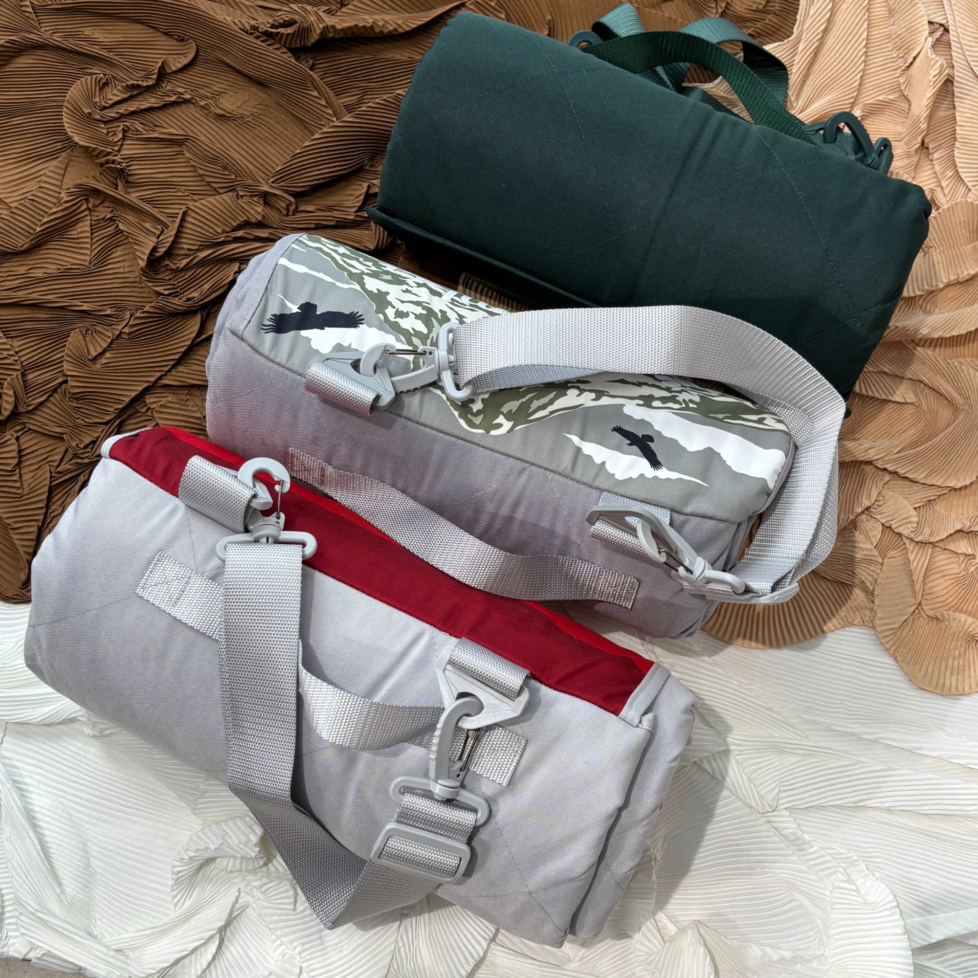 CCS4969 美国客人订单 三色户外防潮露营毯子垫子